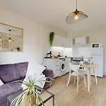 Expat Renting - Le Pastel - Netflix - Zenith 公寓 *