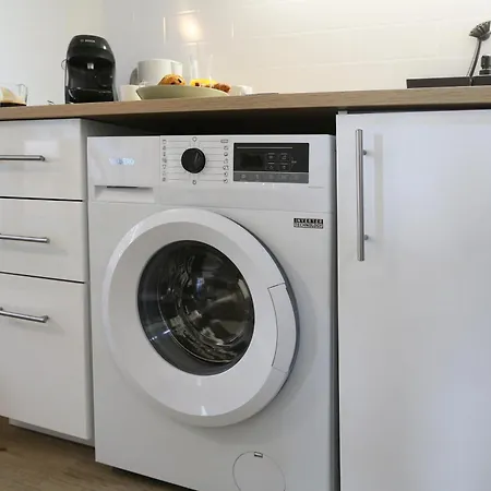 Expat Renting - Le Pastel - Netflix - Zenith Daire
