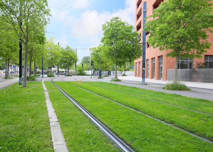 Expat Renting - Le Pastel - Netflix - Zenith Apartment *