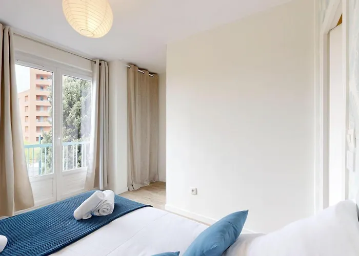 Expat Renting - Le Pastel - Netflix - Zenith Apartman