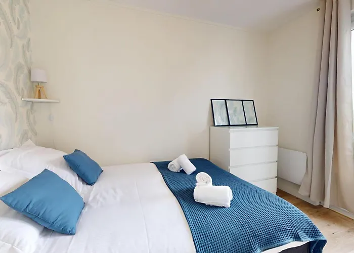 Expat Renting - Le Pastel - Netflix - Zenith *