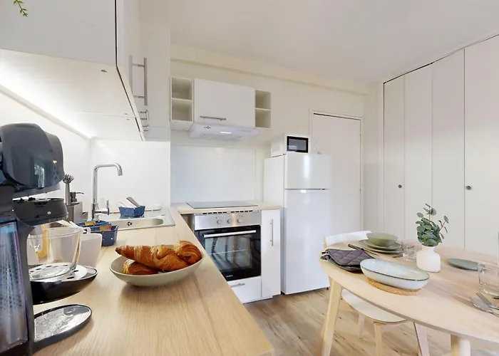 Expat Renting - Le Pastel - Netflix - Zenith