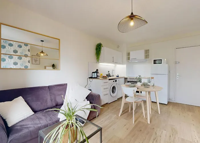 Expat Renting - Le Pastel - Netflix - Zenith Apartment *