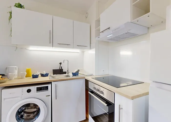 Expat Renting - Le Pastel - Netflix - Zenith *