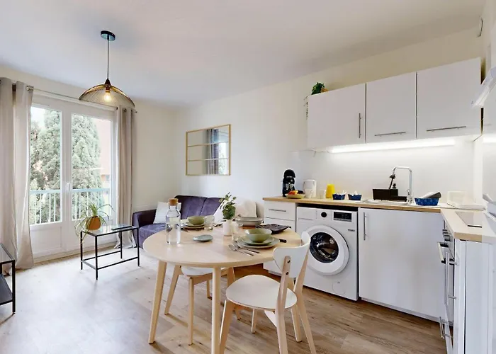 Expat Renting - Le Pastel - Netflix - Zenith Apartment *