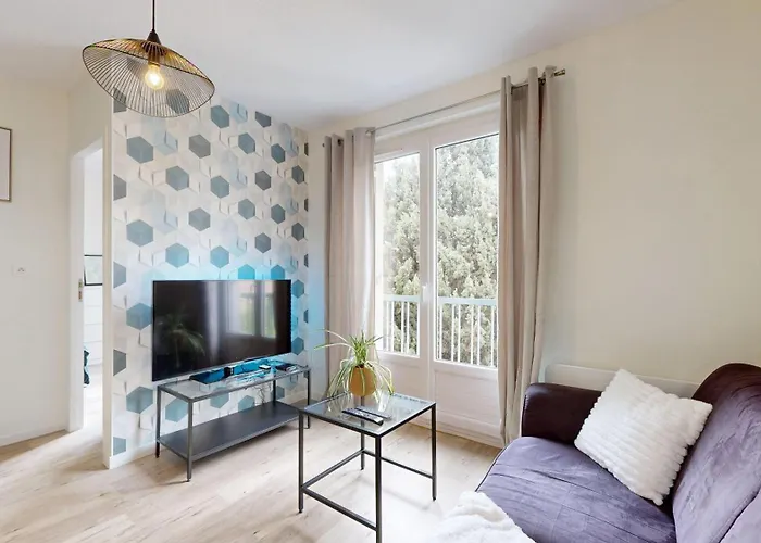 Expat Renting - Le Pastel - Netflix - Zenith