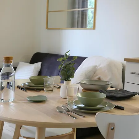 Expat Renting - Le Pastel - Netflix - Zenith Apartmán *